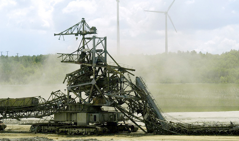 Sprengung Grossgeräte TGB-Klettwitz 2004